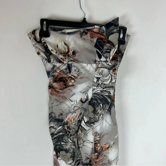 Karen Millen England Strapless Asymmetrical Ruffle Printed Dress Size 2 - Picture 3 of 6